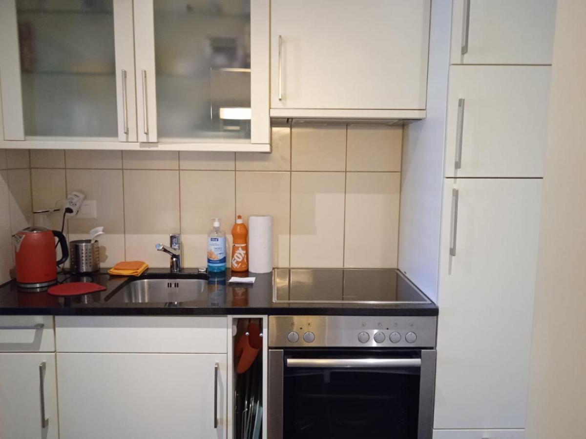 شقة Studio Flat In The Heart Of Zug, Ideal For Solo Travellers المظهر الخارجي الصورة