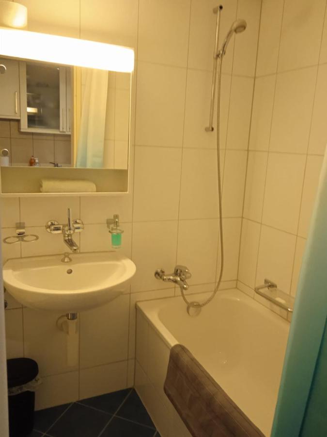 شقة Studio Flat In The Heart Of Zug, Ideal For Solo Travellers المظهر الخارجي الصورة